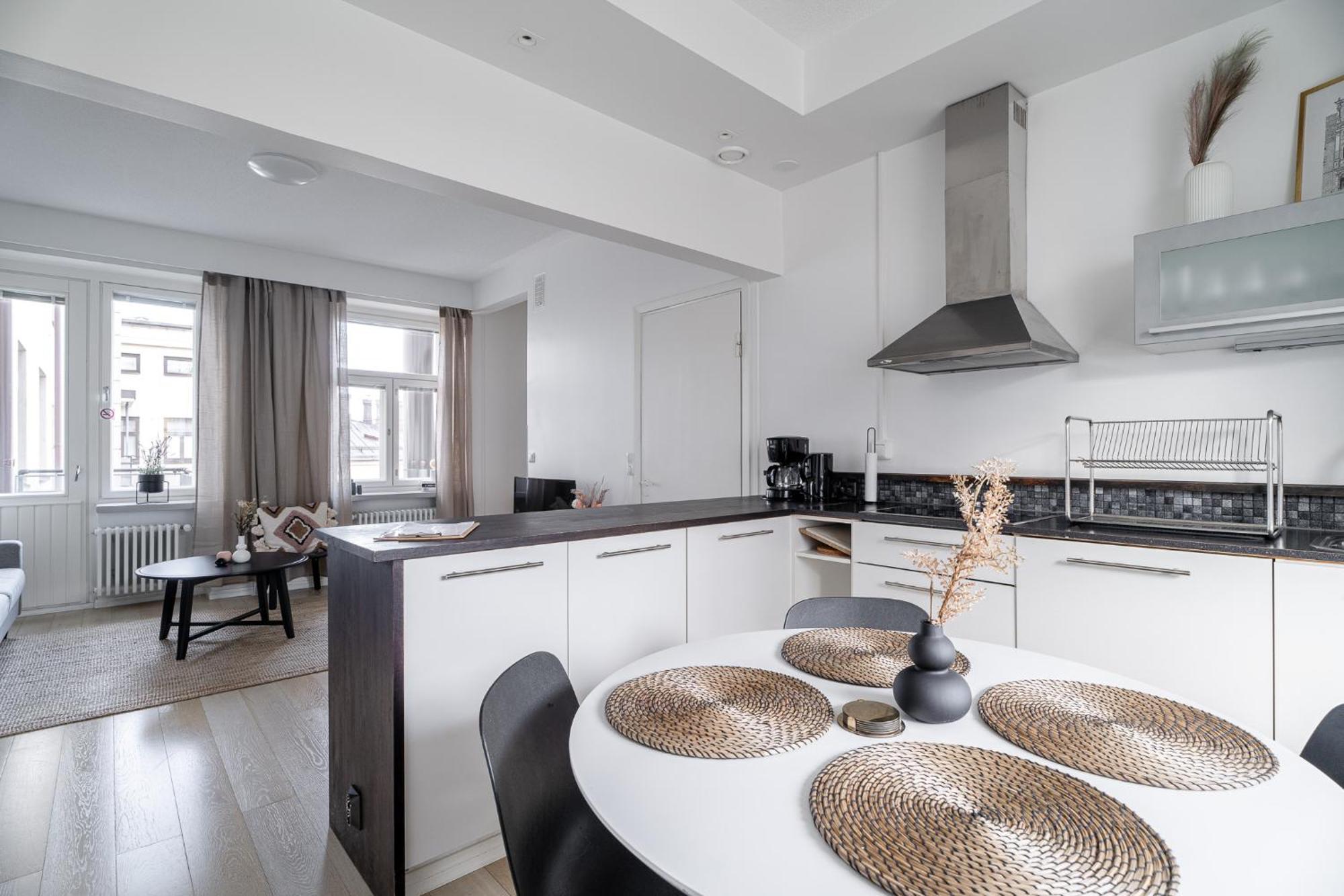 "Penthouse" - Renovated 1Br Apt With Sauna & 60M2 Private Terrace, Hosted By 2Ndhomes Tampere Bagian luar foto